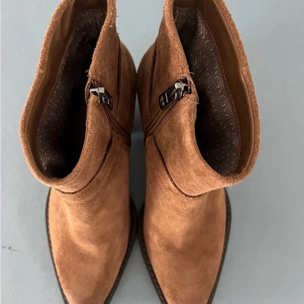 ANTONIO MELANI Tabbi Oiled Suede Western Boot women’s 9.5